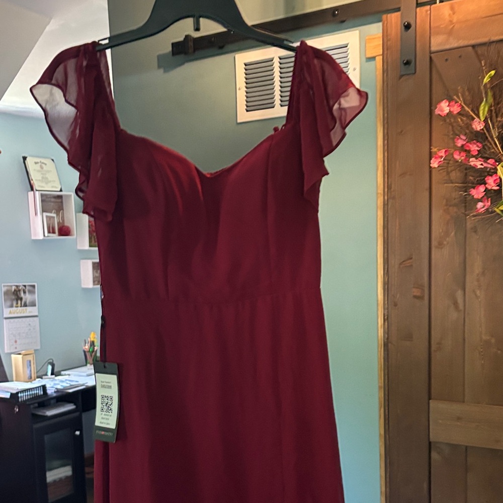 Chic Strapless Burgundy Dress